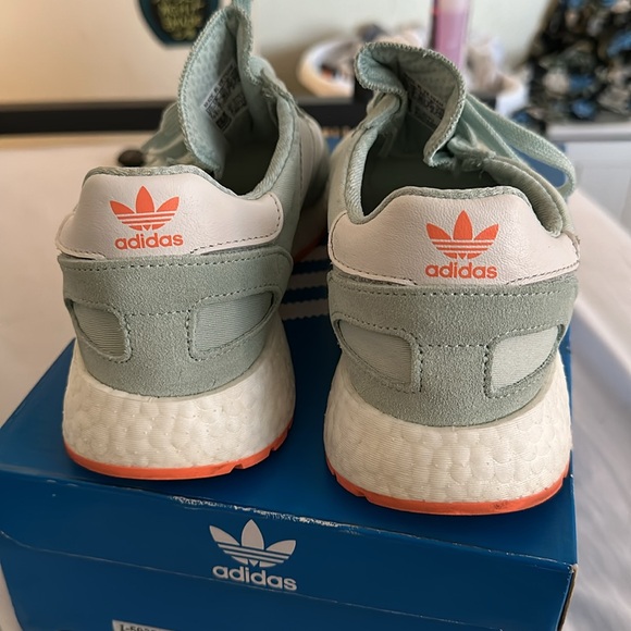 Adidas - Picture 2 of 3